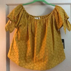 NWT Off the Shoulder Universal Thread Blouse